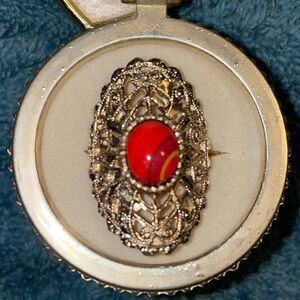 Vintage gold tone filigree ring